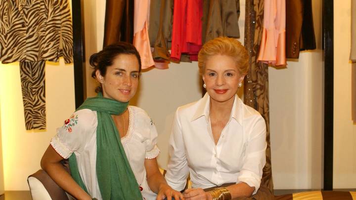 Looks de Carolina Herrera con flats, slingbacks y botas para el otoño/invierno