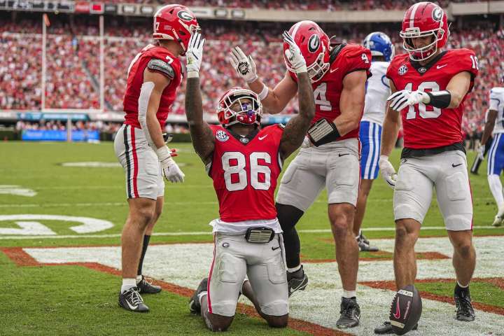 Deadspin | Gunner Stockton leads No. 12 Georgia past Kentucky
