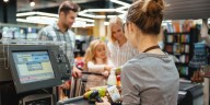 Cuánto cobra un cajero de supermercado en octubre 2025