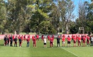 VIDEO.- Minuto de silencio en el entrenamiento de Estudiantes en homenaje a Miguel Russo