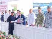 Evelyn Salgado encabeza entrega de patrullas a policía estatal de Guerrero