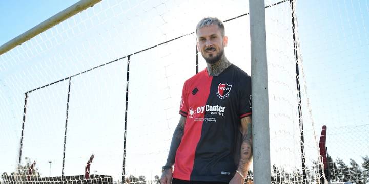 Tras jugar apenas nueve partidos y no marcar goles, Darío Benedetto acordó su salida anticipada de Newell’s