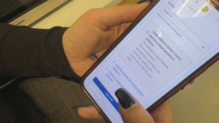 Alberta parents frustrated by glitches in teachers’ strike payment portal