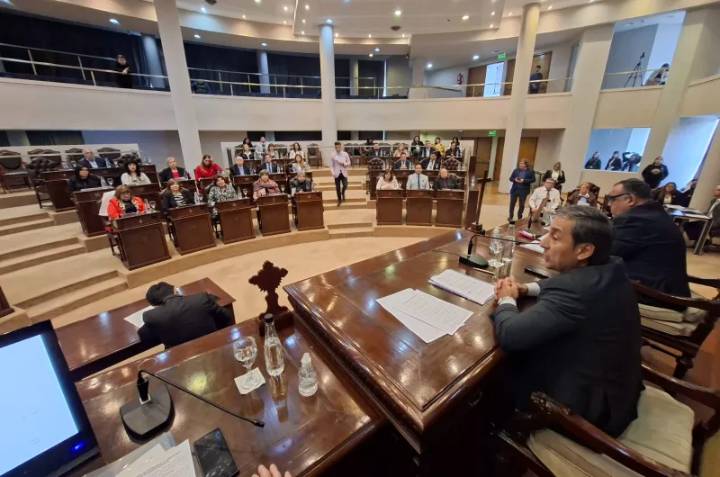 Destacan el compromiso ciudadano y la unidad post-elecciones para el progreso de Santiago