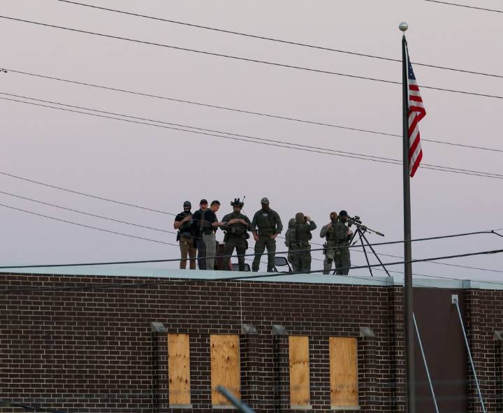 Kristi Noem says Homeland Security 'purchasing more buildings in Chicago'