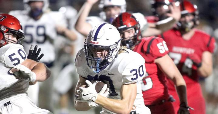 2025 IHSA playoff outlook for Week 8: What do McHenry County teams need to do to make the field of 256?