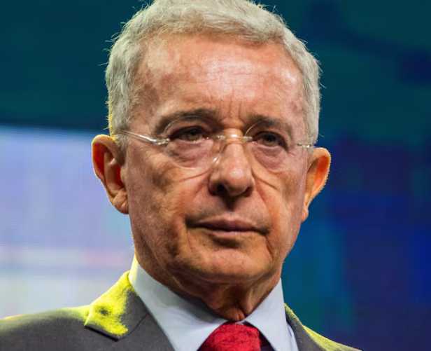 El Álvaro Uribe Vélez es absuelto por completo por el Tribunal Superior de Bogotá