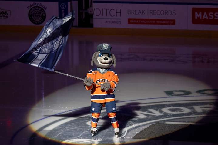 Railers start road trip with loss against Admirals