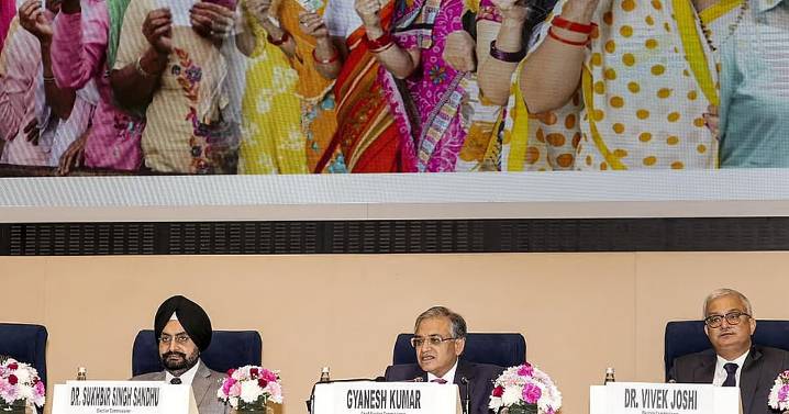 Editorial SIR 2.0 and a vote of trust