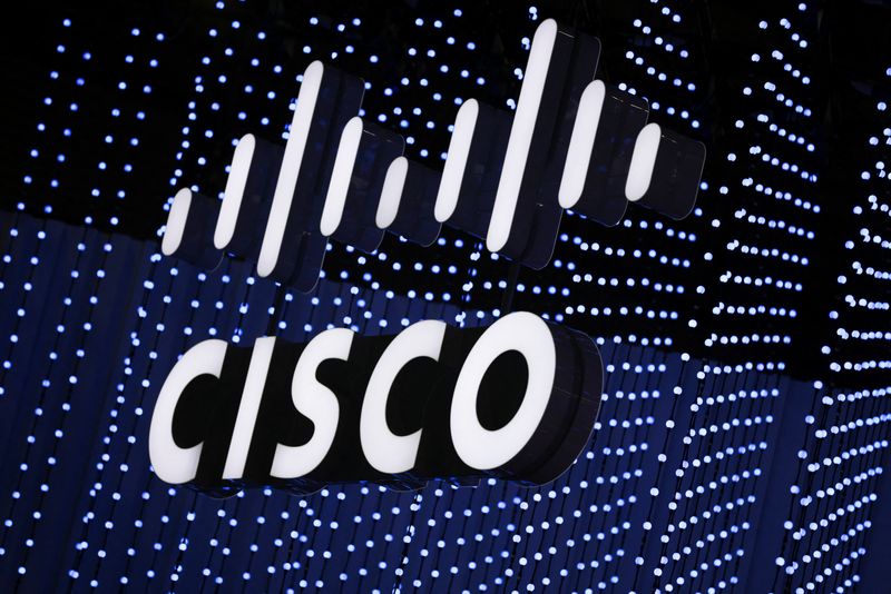 Cisco rolls out chip designed to connect AI data centers over vast distances 