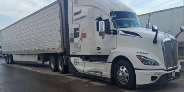 Arrestan en Sonora a chofer que llevaba cargamento de fentanilo oculto en el camarote de un tráiler