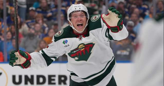 Hartman scores twice, Gustavsson makes 27 saves in Wild's 5