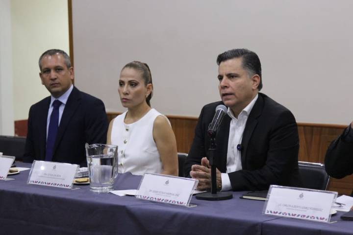 Para atender salud emocional de estudiantes, proponen psicólogo en línea en primarias y secundarias