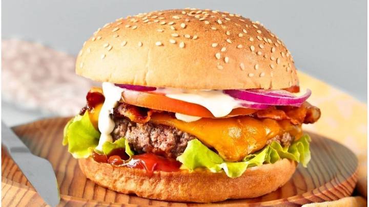 El Parlamento Europeo prohíbe llamar "hamburguesa" o "filete" a productos veganos