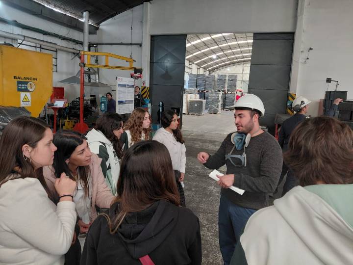 Mateo hermanos puede ser visitado por Escuelas e Instituciones locales