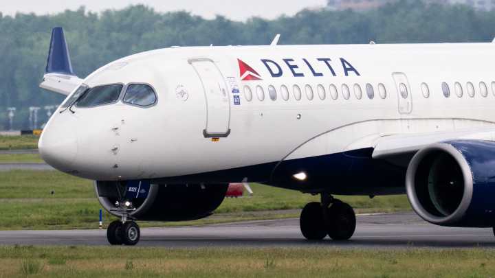 Delta flight returns to Atlanta shortly after takeoff due to smoky odor