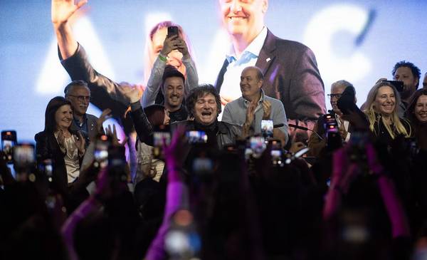 Ganó Milei: La Libertad Avanza se impone en casi todo el país, suma muchas bancas y ya piensa en 2027