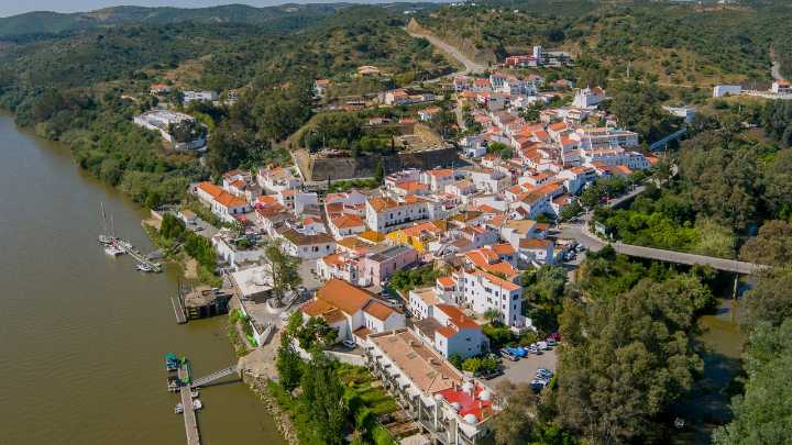 Dos españoles detenidos sospechosos del ataque con lancha contra una patrulla en Portugal