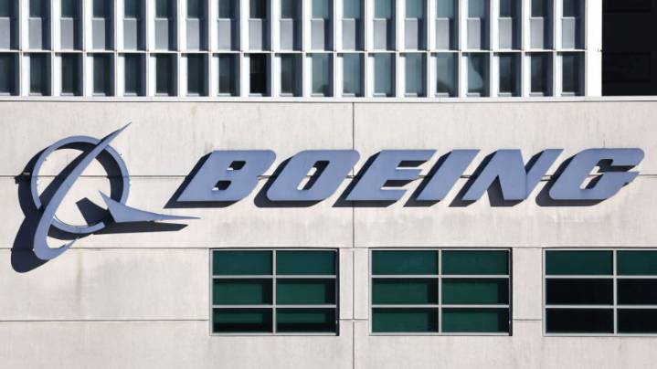 Boeing working on new plane to succeed 737 MAX