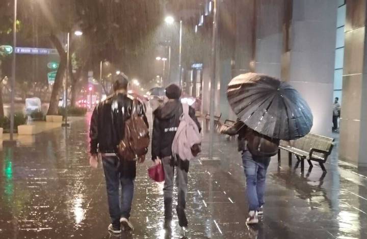 Lluvias dejan inundaciones y afectaciones viales en distintas alcaldías de la CdMx