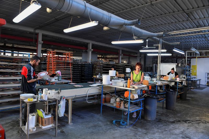 Italy industry output plunges in August as economy struggles