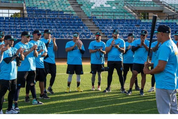 Los Bravos inician su búsqueda de revancha con 34 jugadores, incluidas 5 figuras