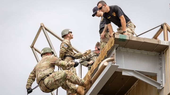 Pentagon confirms troops will get paid at end of week