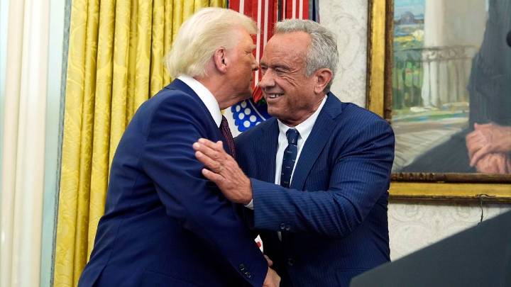 Trump y Kennedy redoblan su asalto con bulos a paracetamol y vacunas