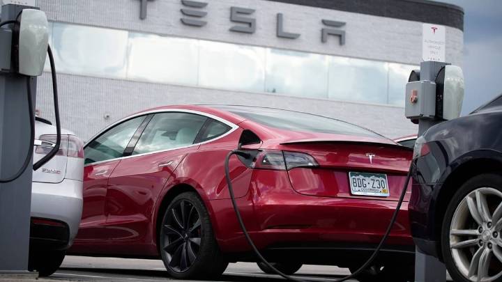 Tesla Profit Falls Short Despite Record Sales - Here's Why Republic Business