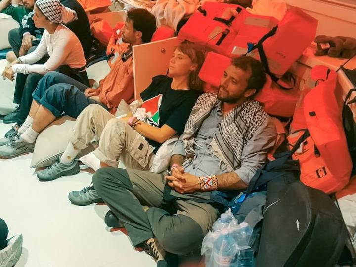 La Policía israelí ficha a 250 miembros de la Flotilla de cara a su deportación