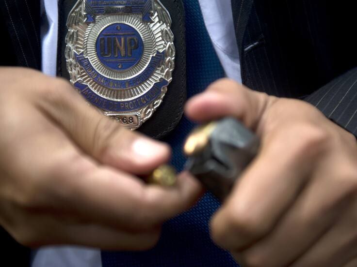 Siguen las amenazas a los precandidatos y la UNP no tiene contrato para reforzar seguridad ¿por qué?