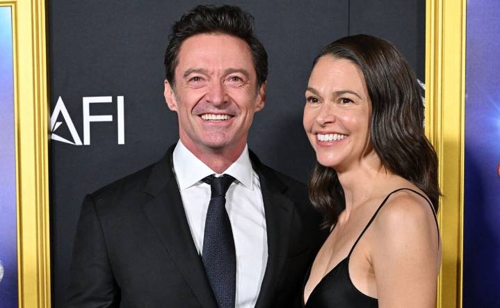 Hugh Jackman desfila por primera vez con Sutton Foster, su nueva novia