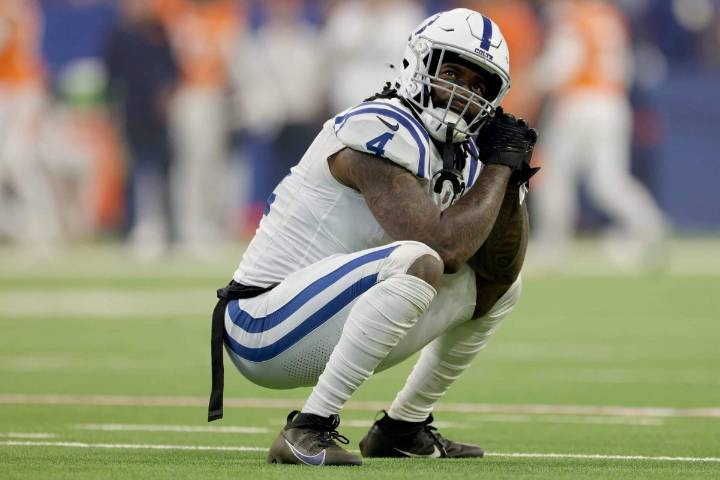 Colts at a crossroads: Should Shane Steichen bench Xavien Howard, AD Mitchell?