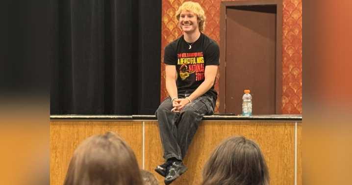 Collierville performer returns to alma mater during national Broadway tour