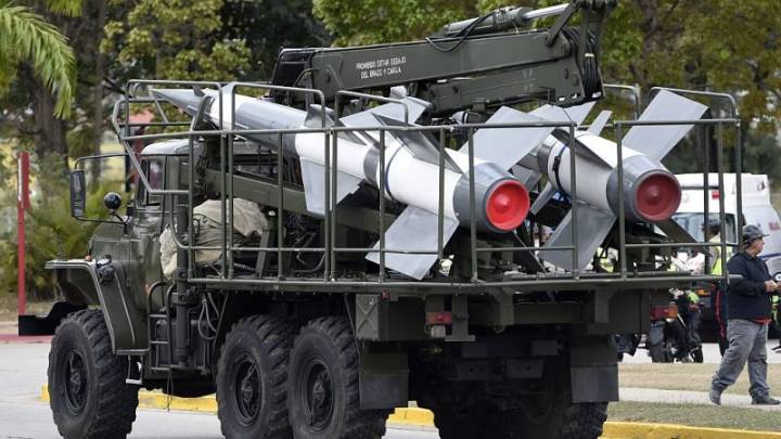 EE.UU. tiene destructores, F-35s y más de 4.000 hombres en el Caribe. ¿Con qué potencial cuenta Venezuela en caso de guerra?