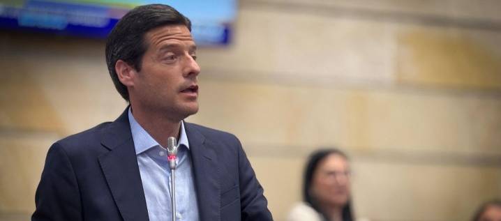 "A mí no me calla nadie": Senador Mauricio Gómez denunció amenazas de muerte