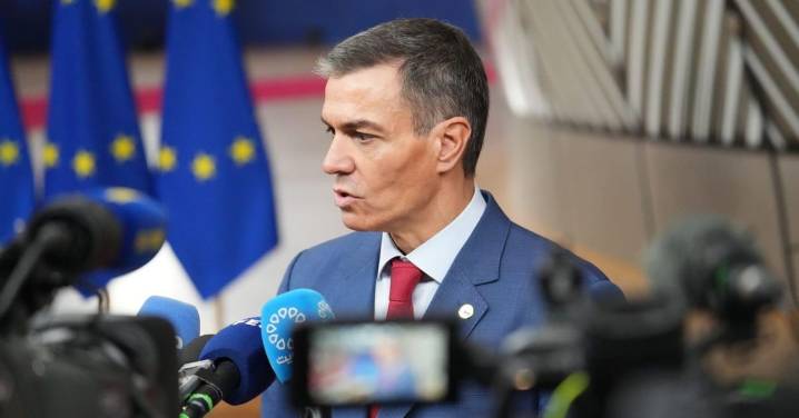 Sánchez trata de mantener el rumbo mientras los partidos se miran de reojo hasta conocer el alcance del último regate de Junts