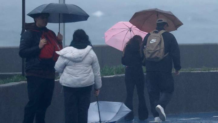 Viento de 100 km/h, 80 mm de lluvia y remociones en masa: Alerta Roja en dos provincias por sistema frontal en el sur del país