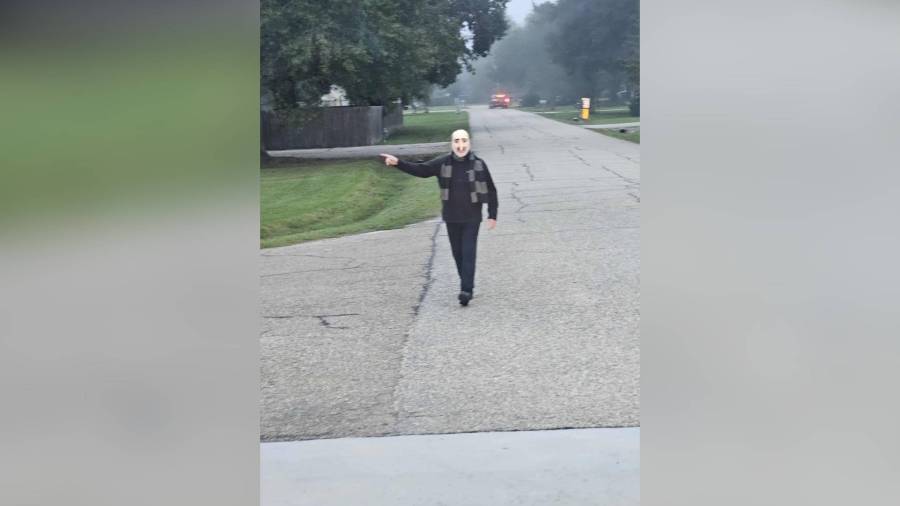 Middle school principal greets kids in 'Gru' costume outside Livingston Parish school