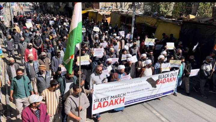 Leh crackdown sparks outrage; Kargil march sends strong message to Centre