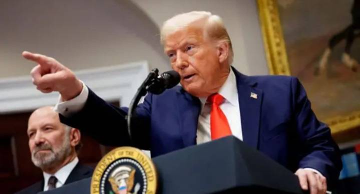 Trump ‘no se la perdona’ a Canadá: sube 10% los aranceles por anuncio de Ontario en contra de las tarifas