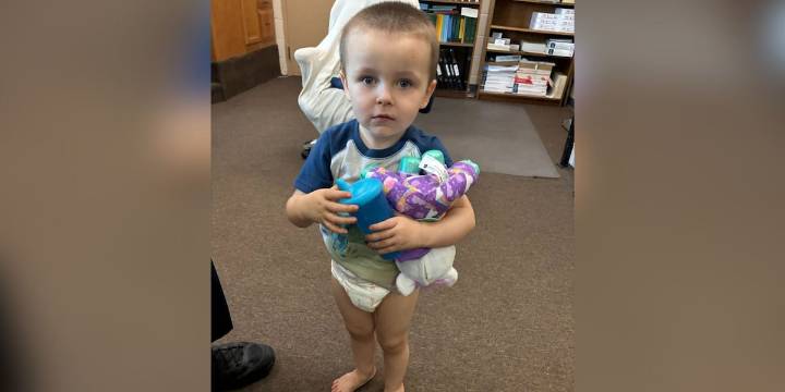 Unattended child found in Camden, search for parents underway