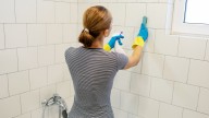The Fresh-Smelling Fruit You Should Mix With Baking Soda To Clean Your Home