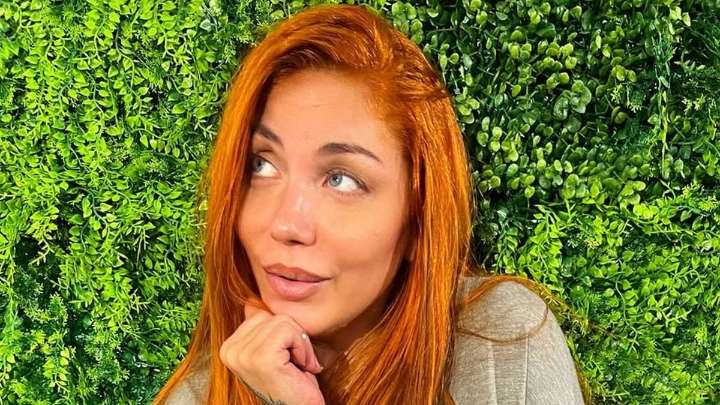 El particular detalle de la confusa aparición de Lowrdez Fernández que pasó inadvertido: "Se ve el reflejo de..."