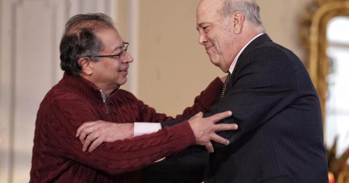 Embajador Daniel García-Peña regresará a Washington tras reunión entre Petro y John McNamara