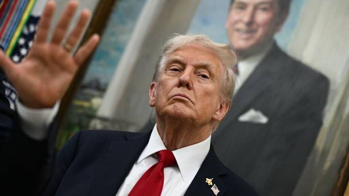 Trump anuncia acuerdo con Pfizer para reducir precios de medicamentos en EE. UU.