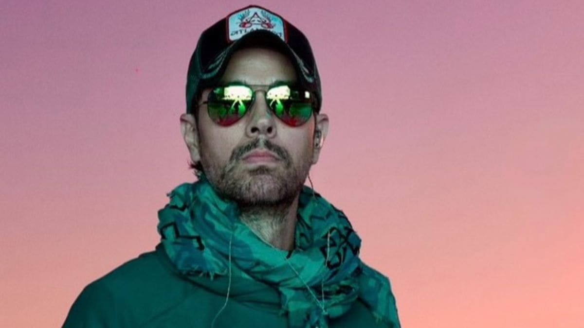 Enrique Iglesias Mumbai show: Fans ‘let down’, disappointed; netizens call it a ‘forgettable experience’