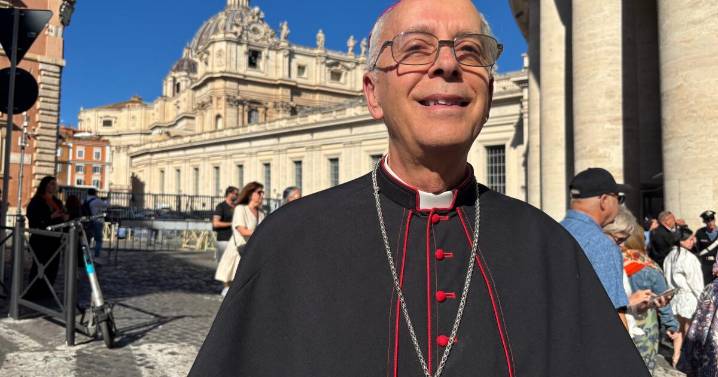 El Paso bishop delivers desperate letters to Pope Leo from immigrant families in Trump's crosshairs