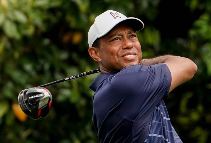 Deadspin | Tiger Woods undergoes another back surgery, casting doubt on future comeback
