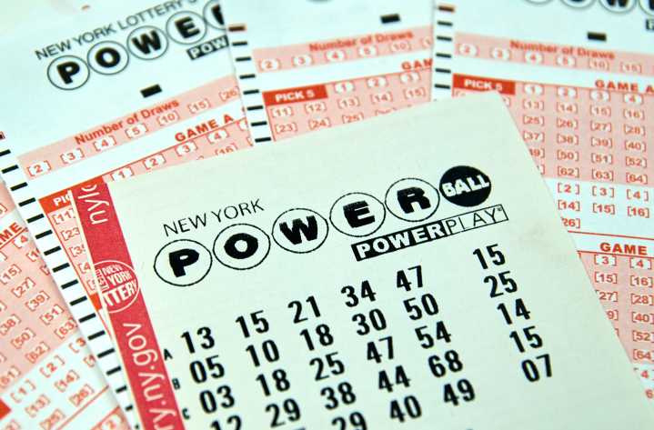 Powerball tickets worth $1M sold in Georgia and Illinois